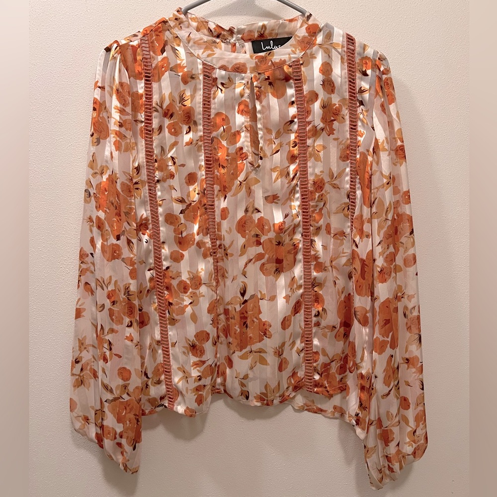 Lulu’s Small Autumn Floral Blouse